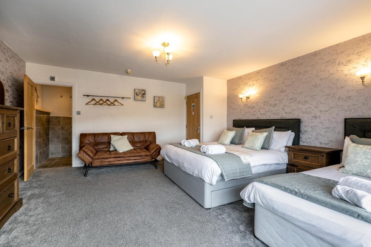 The New Lodge Pontardawe エクステリア 写真