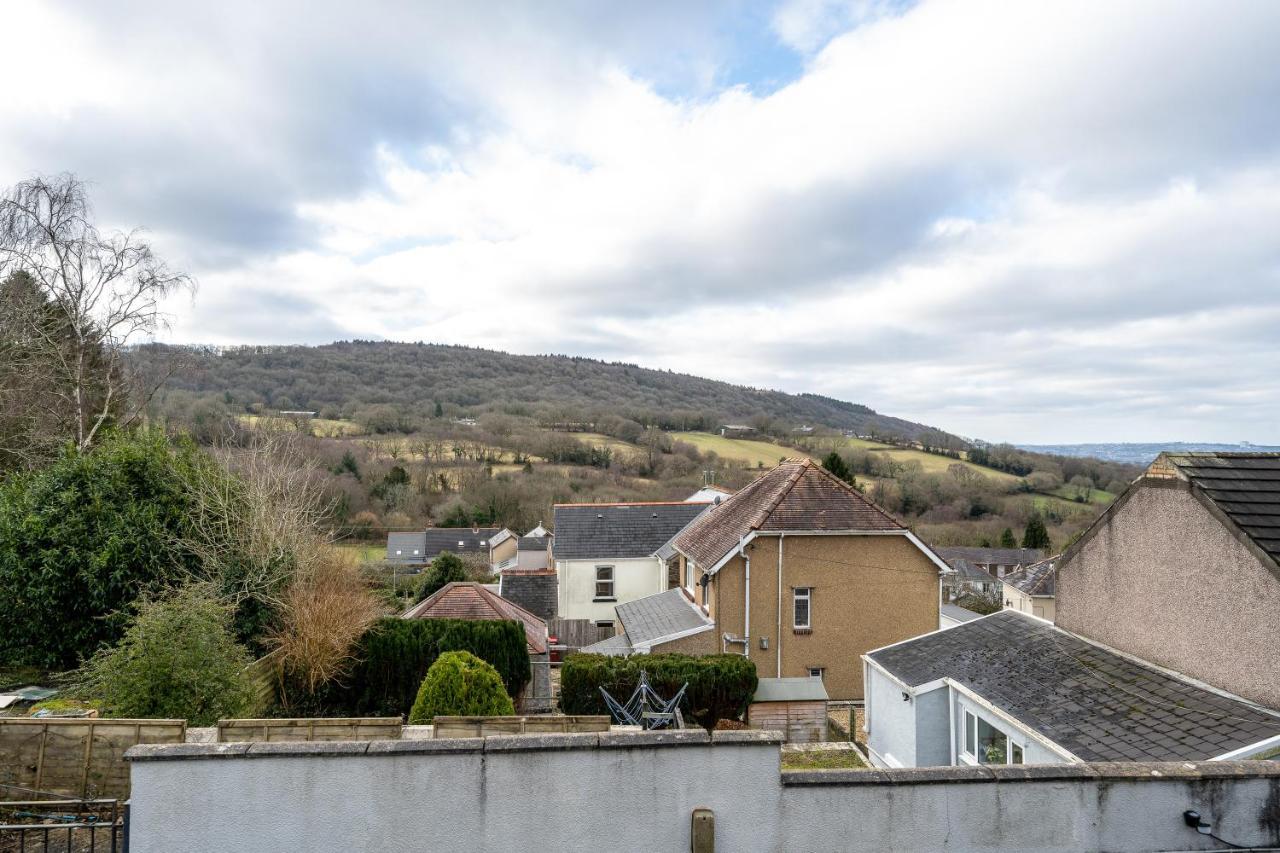 The New Lodge Pontardawe エクステリア 写真